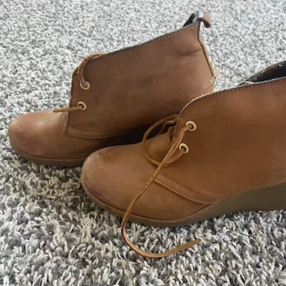 SPERRY Top Sider Leather Wedge Booties size 9M